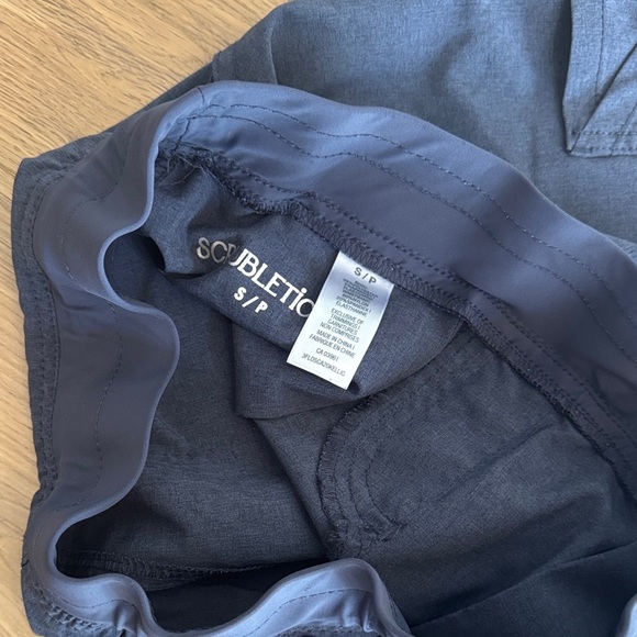 💙 Scrubletics Women’s Scrub Pants – Navy Blue
Size Small - Picture 6 of 7